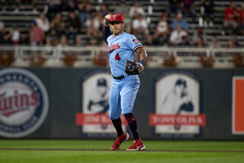 Carlos Correa’s Mets career over before it starts, agrees to deal with Twins