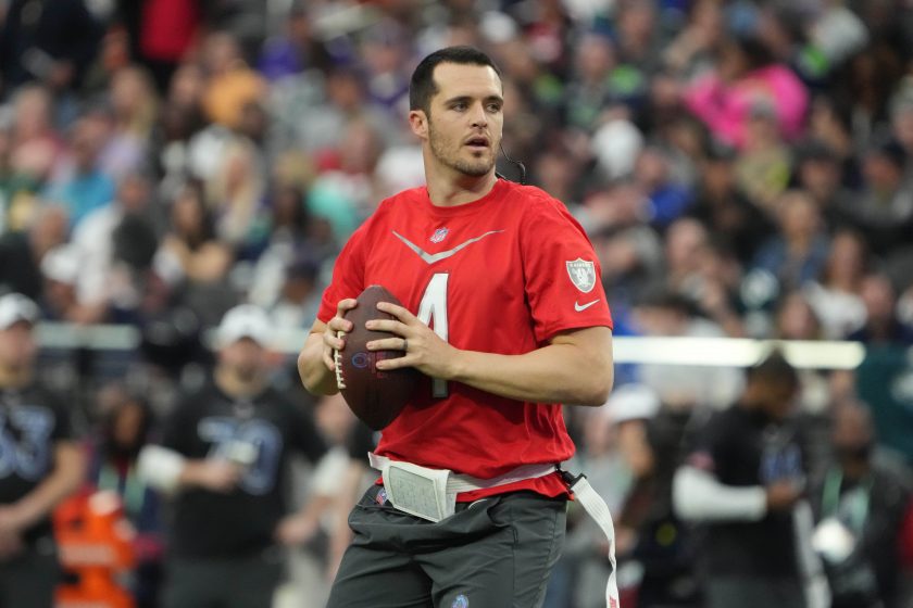 Jets viewed as favorites to land Derek Carr, under one condition