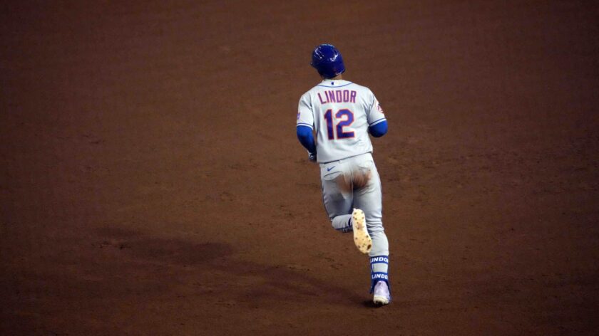 Mets’ Francisco Lindor records first 5-hit game, just misses cycle