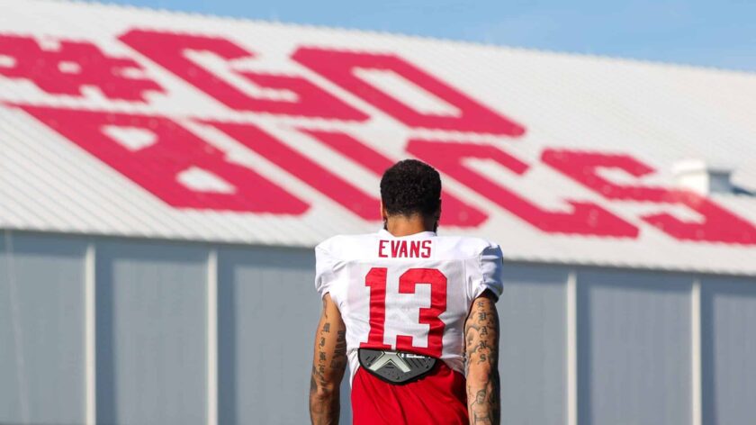 Here’s a hypothetical trade proposal that sends Mike Evans to Jets