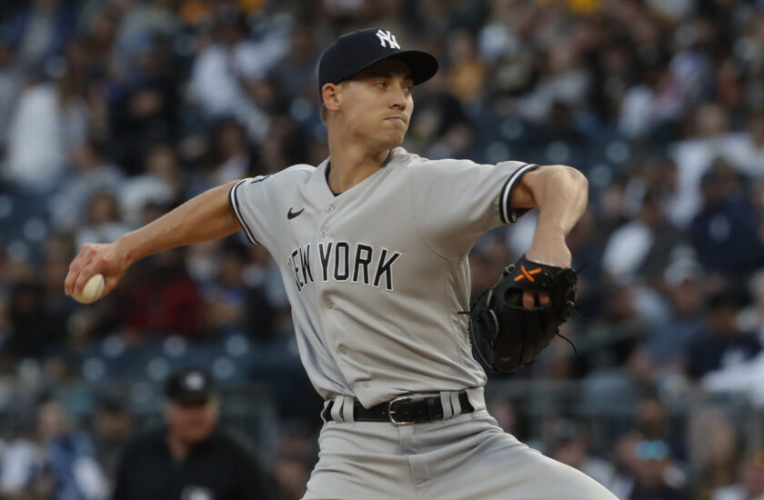 Yankees, SP Luke Weaver agree on one-year deal