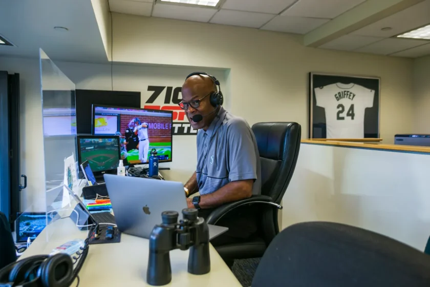 Dave Sims: Yankees radio voice, baseball man, New Yorker