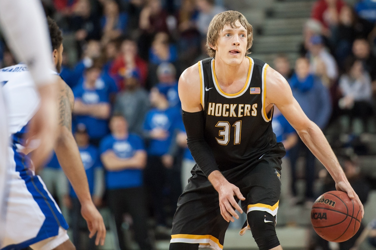 New York Knicks Officially Sign Rookie Guard Ron Baker