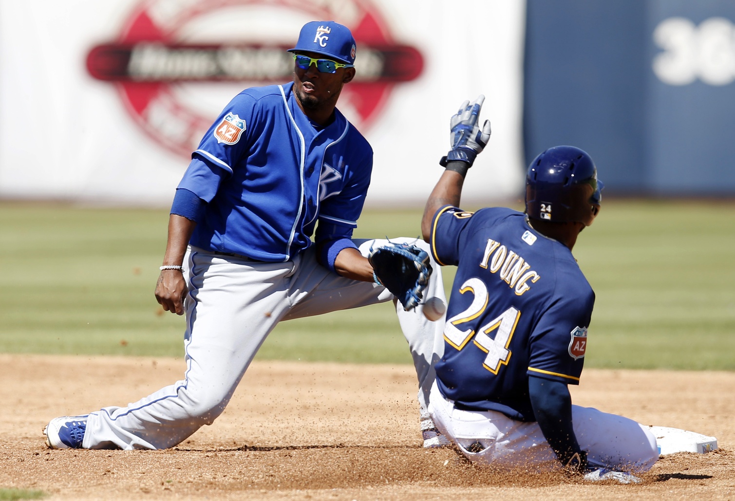 New York Yankees Acquire Eric Young Jr. From Brewers 