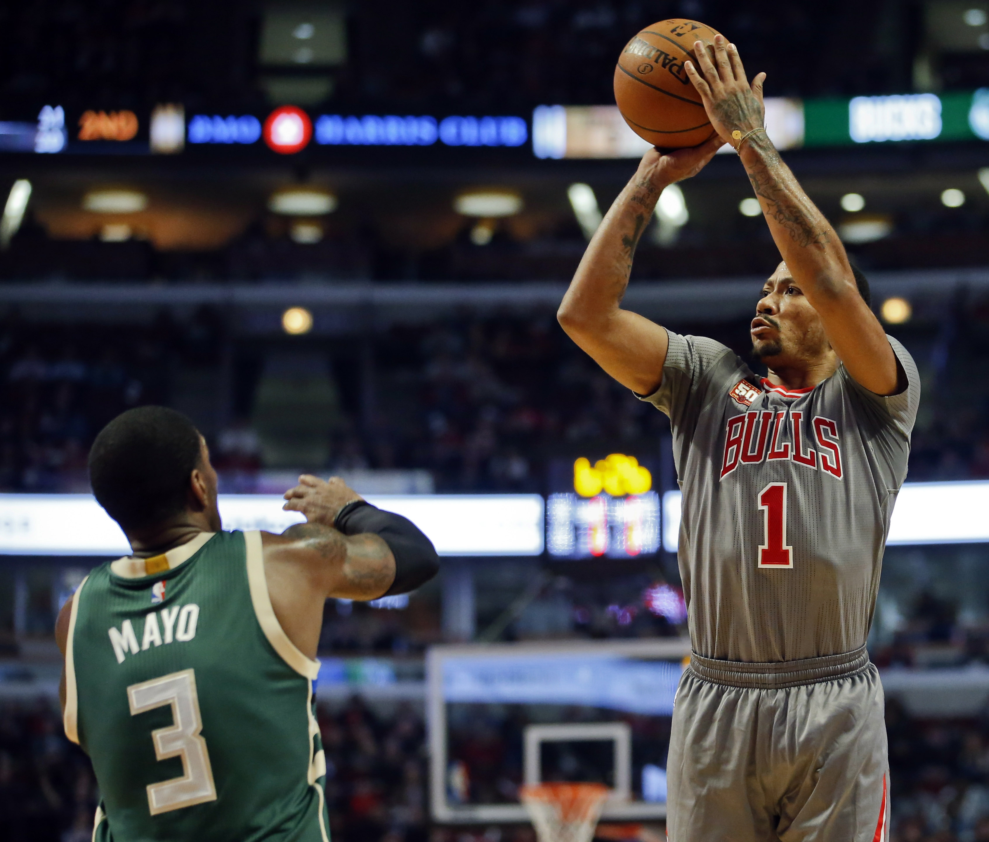 Derrick Rose Doesn't Miss Threes In Training Camp 