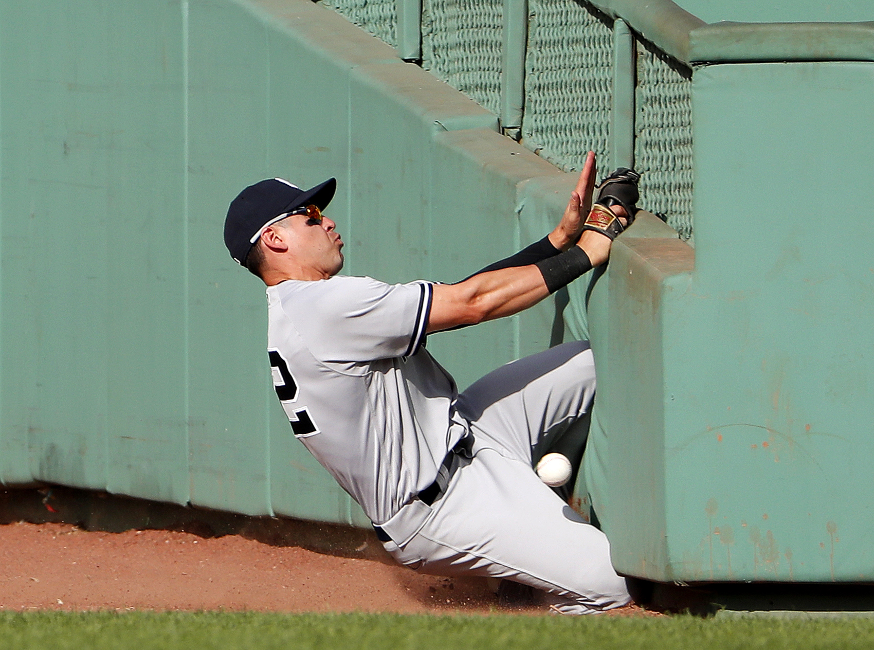 New York Yankees: Injury Updates On Starlin Castro And Jacoby Ellsbury 