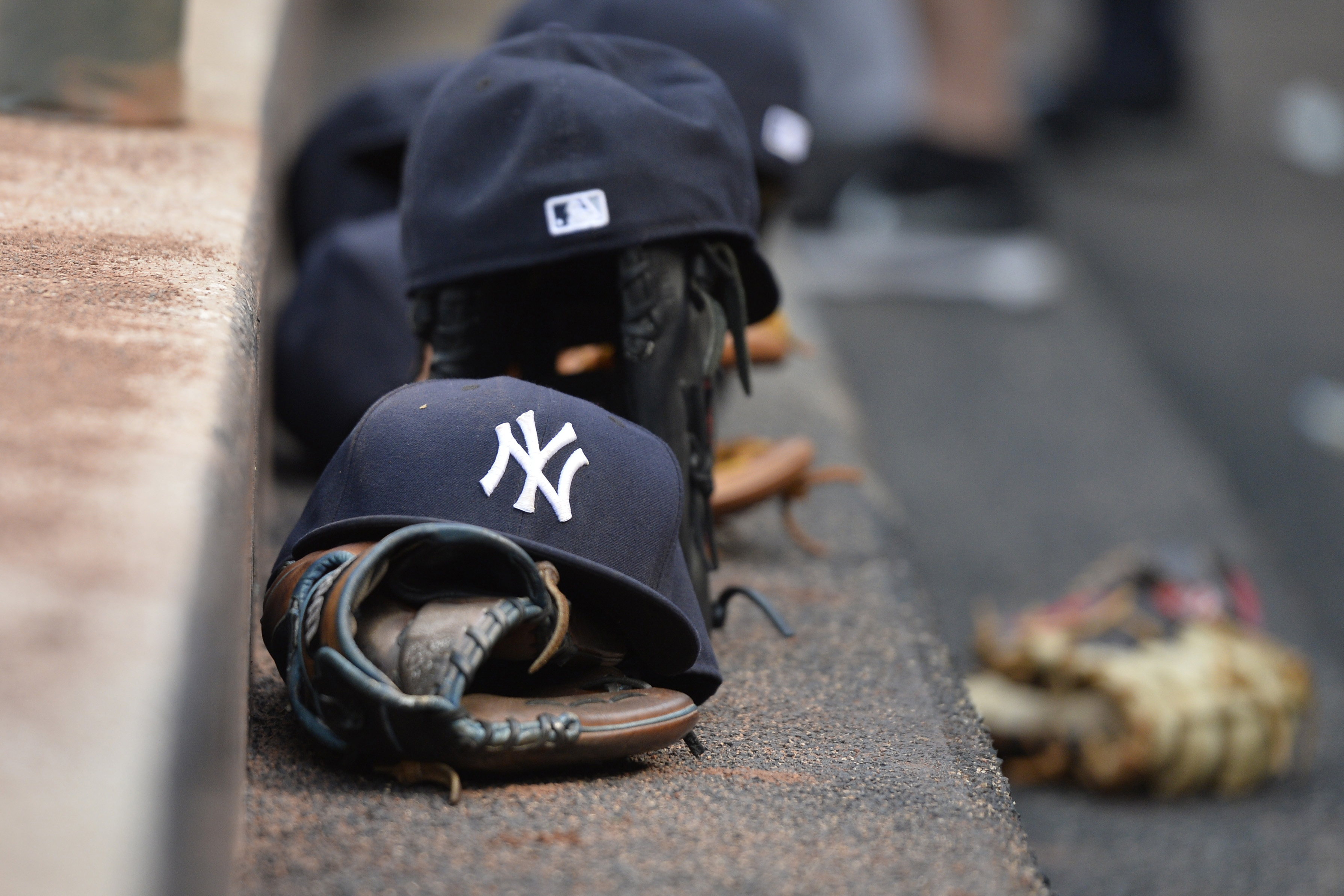 Elite Sports NY's New York Yankees Fan Mailbag 