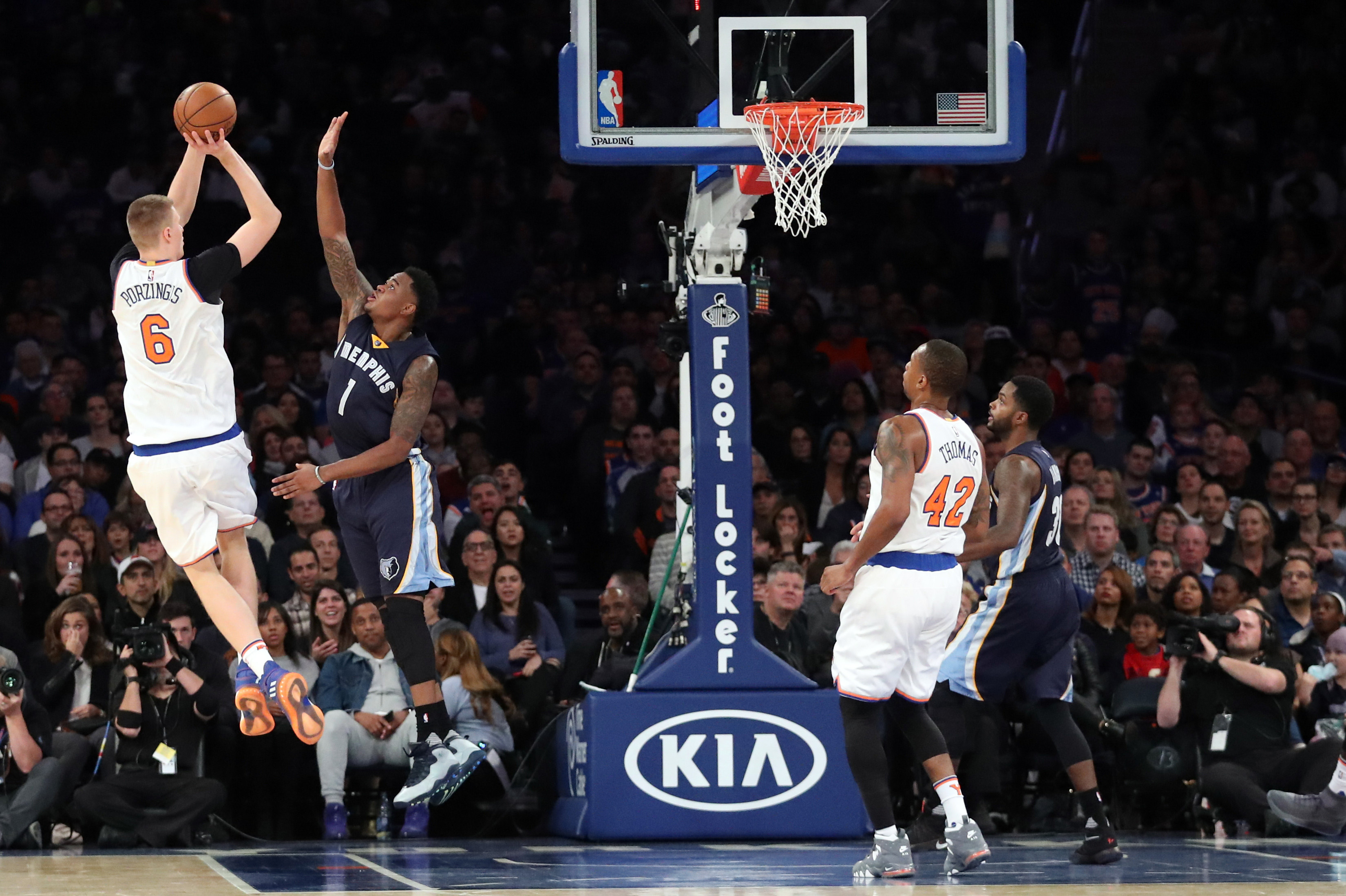 KP, Knicks Handle Grizzlies In Home Opener (Highlights) 
