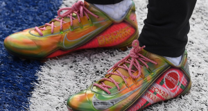 Odell Beckham Jr. sports 'Back To The Future' cleats prior to game against Chicago 2