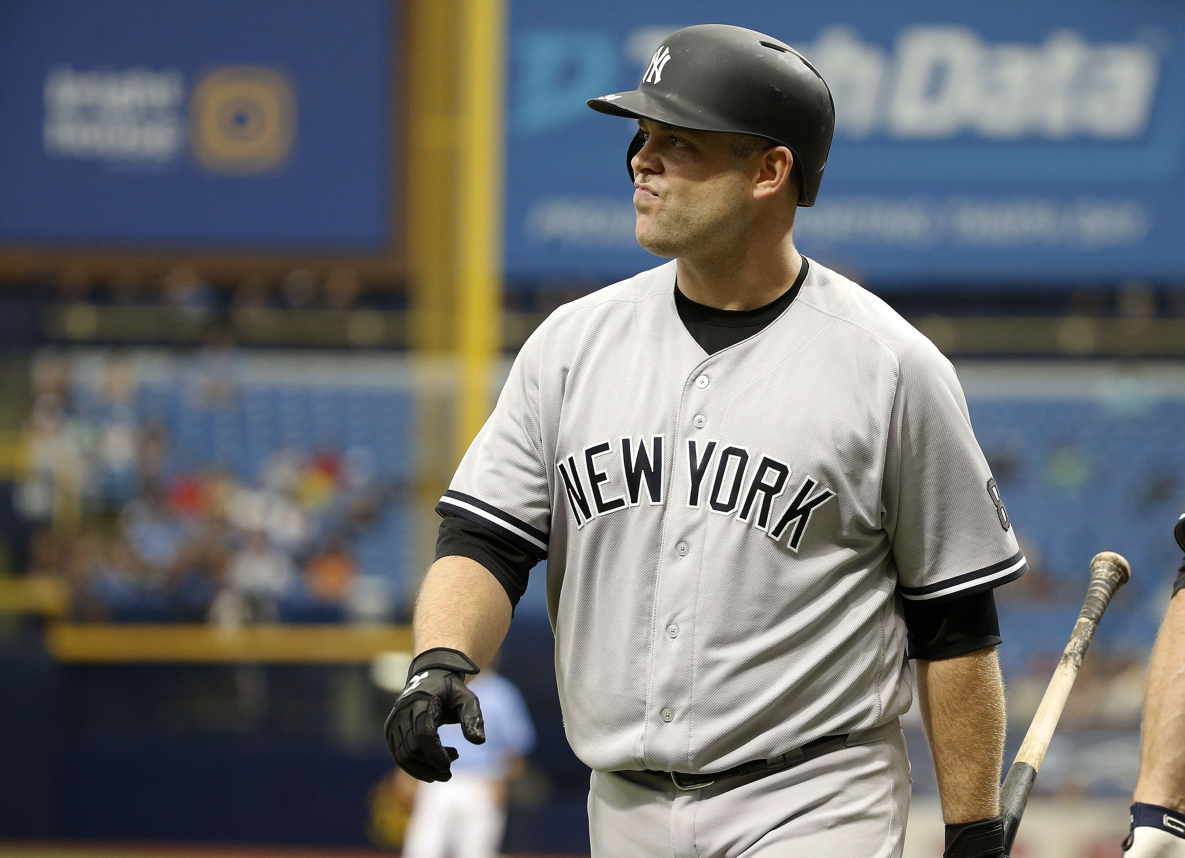 The New York Yankees trade Brian McCann to the Houston Astros 