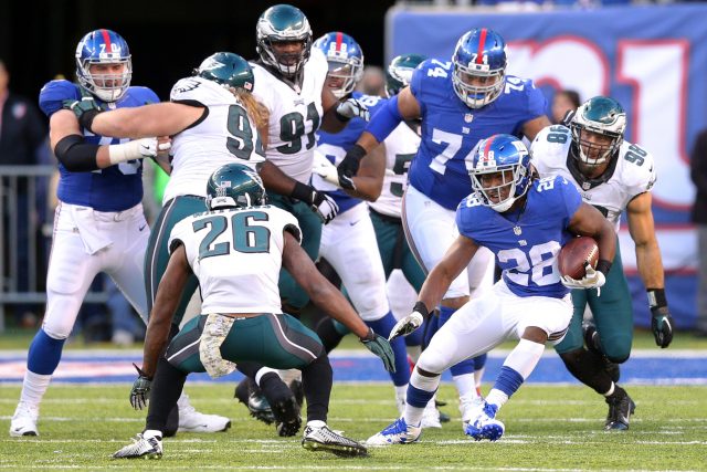 Nov 6, 2016; East Rutherford, NJ, USA; New York Giants running back Paul Perkins (28) runs the ball against the Philadelphia Eagles during the fourth quarter at MetLife Stadium. Mandatory Credit: Brad Penner-USA TODAY Sports