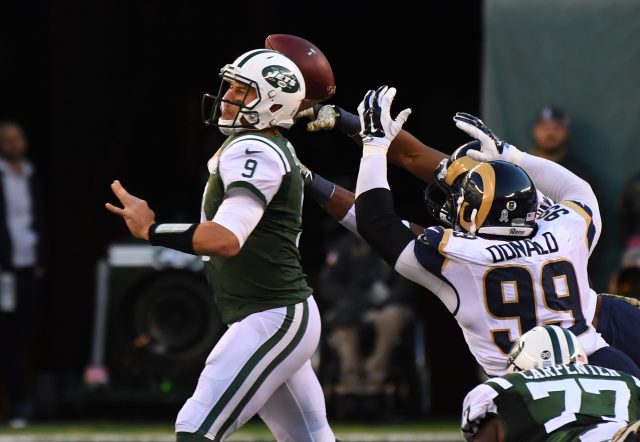 Nov 13, 2016; East Rutherford, NJ, USA;   New York Jets quarterback Bryce Petty (9) throws in the second half against the Los Angeles Rams at MetLife Stadium. Mandatory Credit: Robert Deutsch-USA TODAY Sports