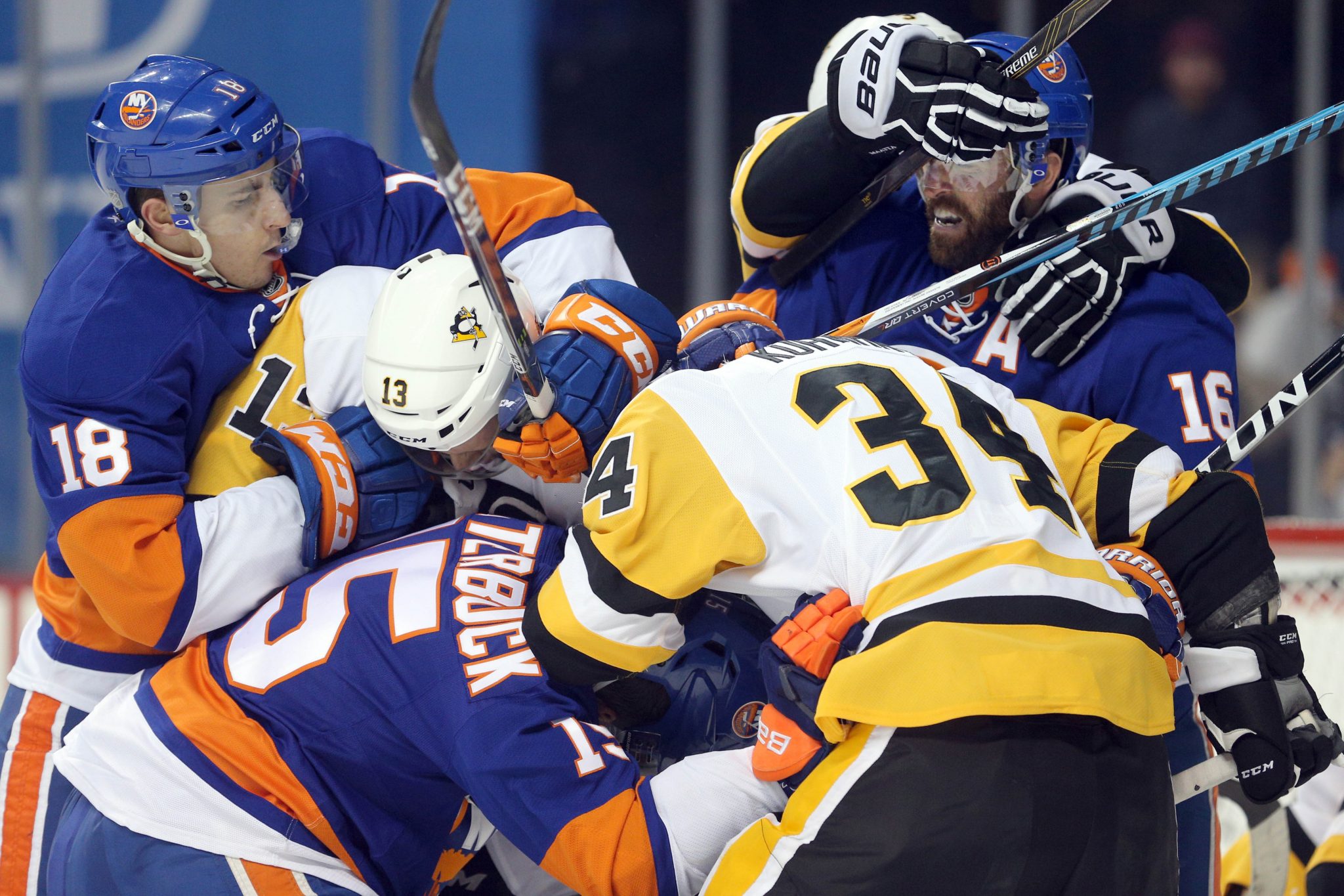 New York Islanders escape with much-needed victory 2