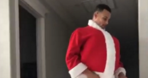 Stephen Curry dresses up as Santa Claus with a dance routine (Video) 