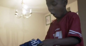 Young fan goes bonkers over an Odell Beckham Jr. jersey for Christmas (Video) 