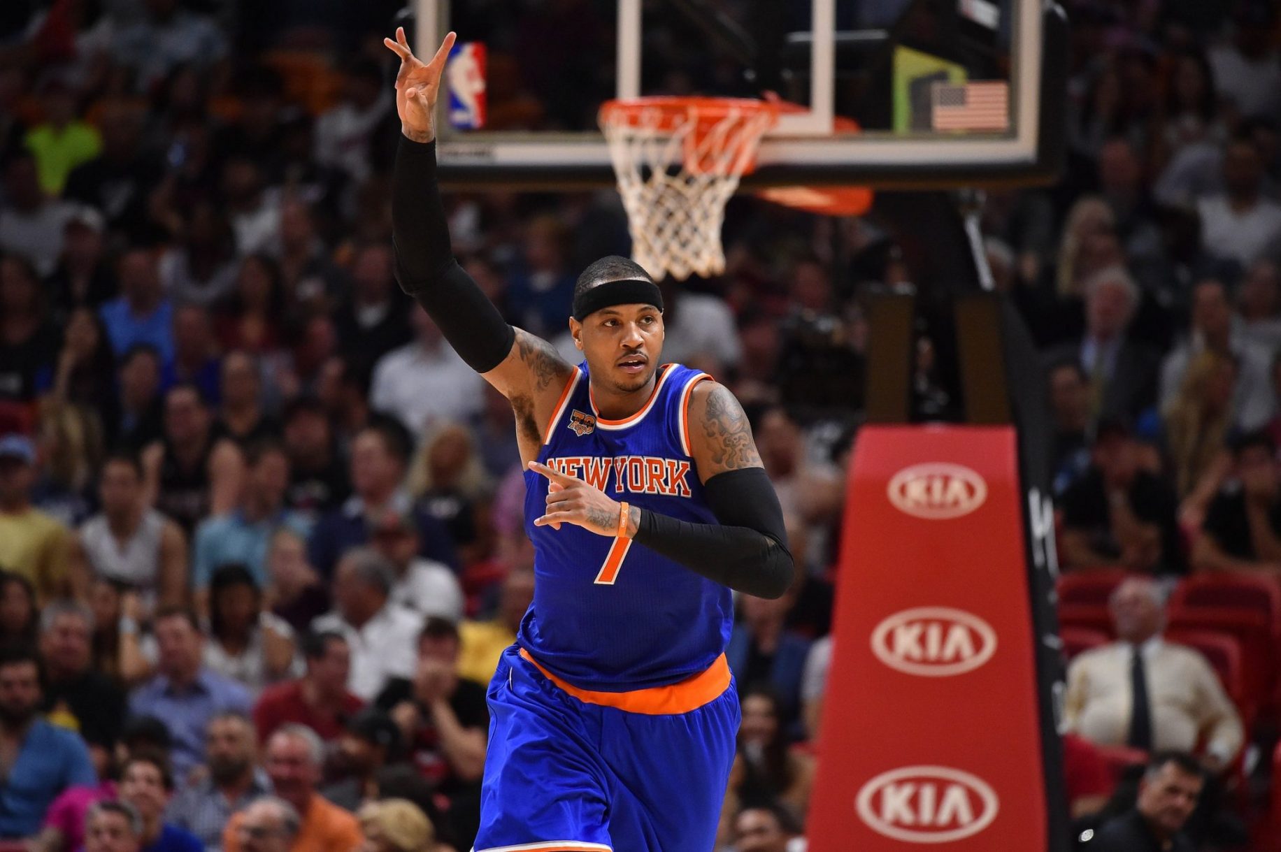 New York Knicks: Carmelo Anthony sends positive message through social media 