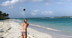 LPGA Golfer Jaye Marie Green hitting balls in a bikini makes the world go round (Video) 2