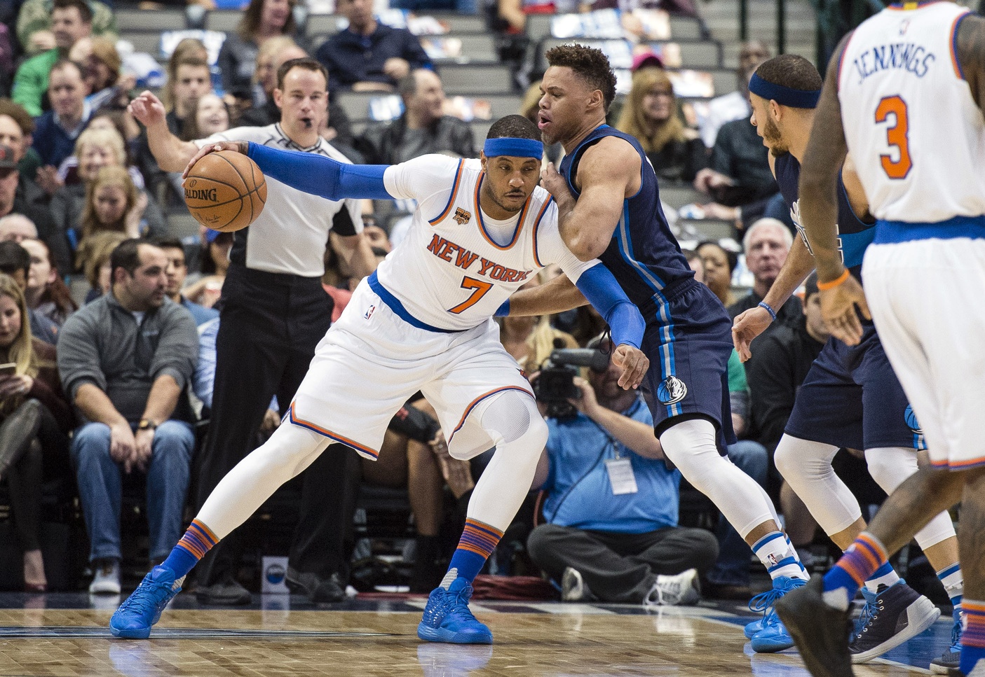 New York Knicks: Another big night from Carmelo Anthony is spoiled in loss to Mavs (Highlights) 
