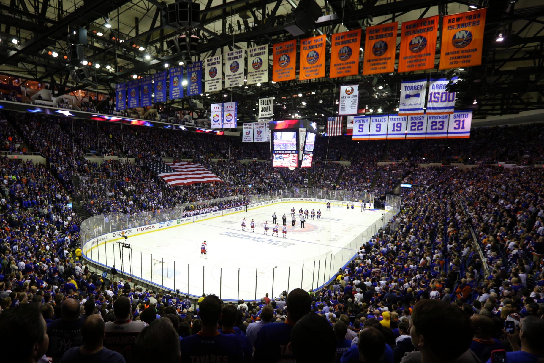 New York Islanders officially exploring options outside Brooklyn 
