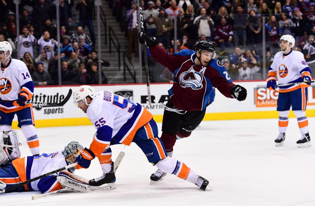 New York Islanders edged by Avalanche 2-1 in OT 2