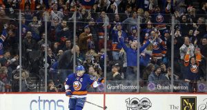 New York Islanders chase Bobrovsky, stun Jackets in statement win 