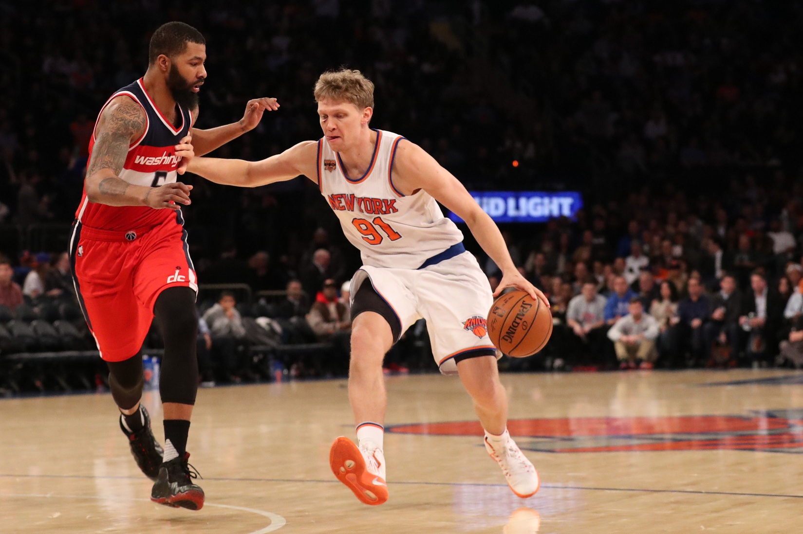 New York Knicks: Phoenix Suns 'express interest' in Mindaugas Kuzminskas (Report) 