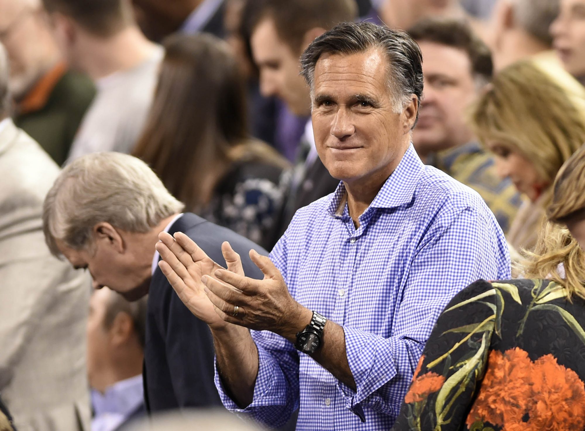 Mitt Romney is in talks to buy portion of the New York Yankees (Report) 