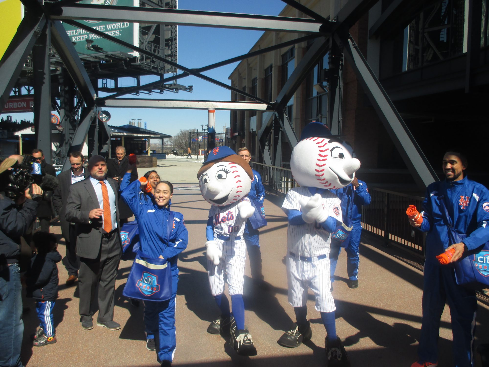 Fans Excited For Mets Opening Day At Citi Field - CBS New York