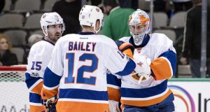 Islanders rally from down 3-1, win 5-4 over Stars in Dallas 