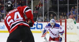 New Jersey Devils 3, New York Rangers 2: Old-Time Hockey Treats the Fans (Highlights) 