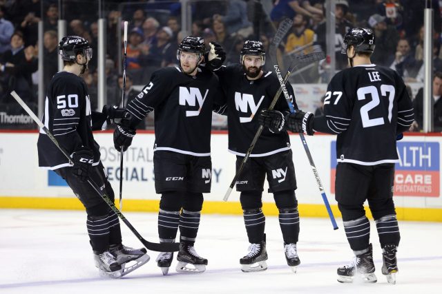 Does Islanders' black era end today? —