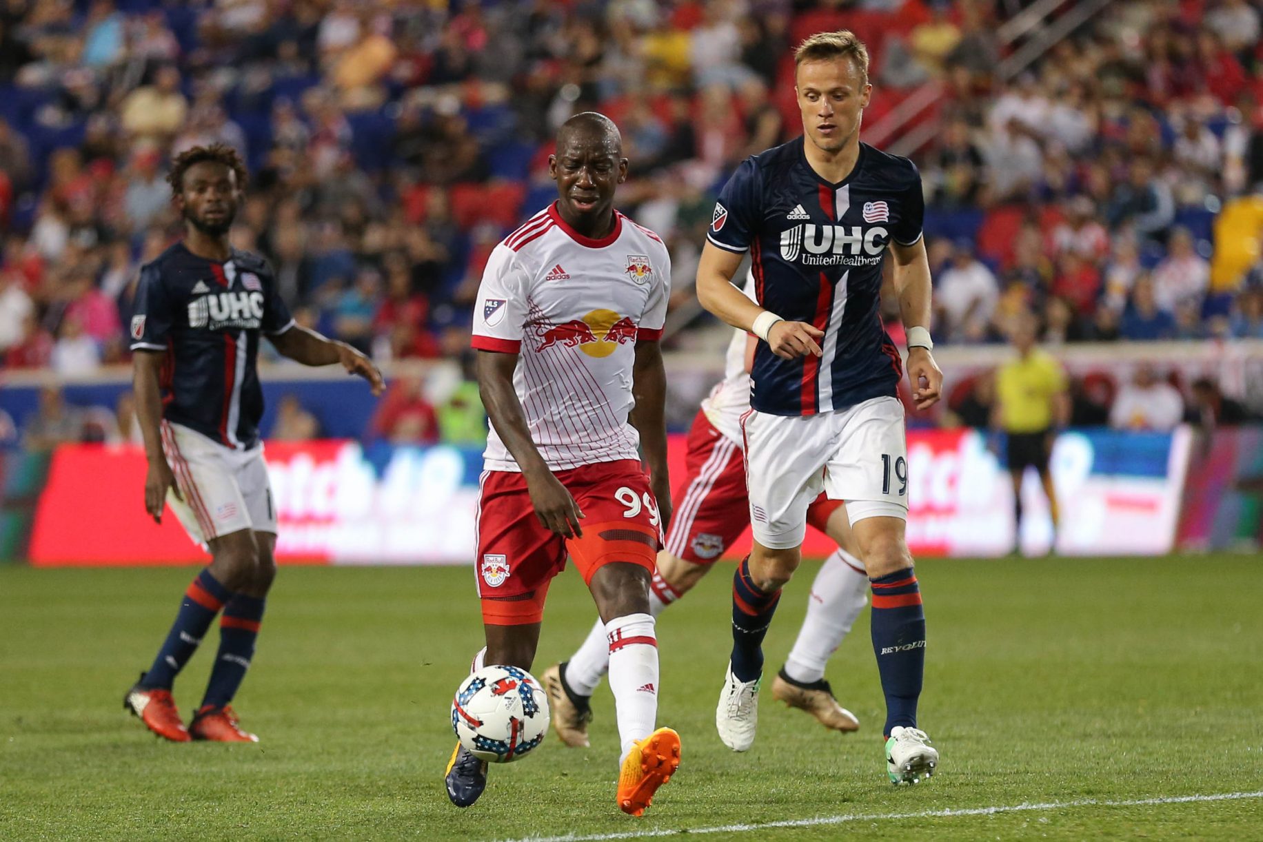 New York Red Bulls Paint New England Red in 2-1 Win (Highlights) 