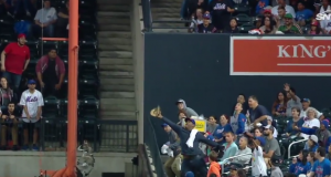 Mets Fan Saves Hot Dog Guy With Great Catch (Video) 