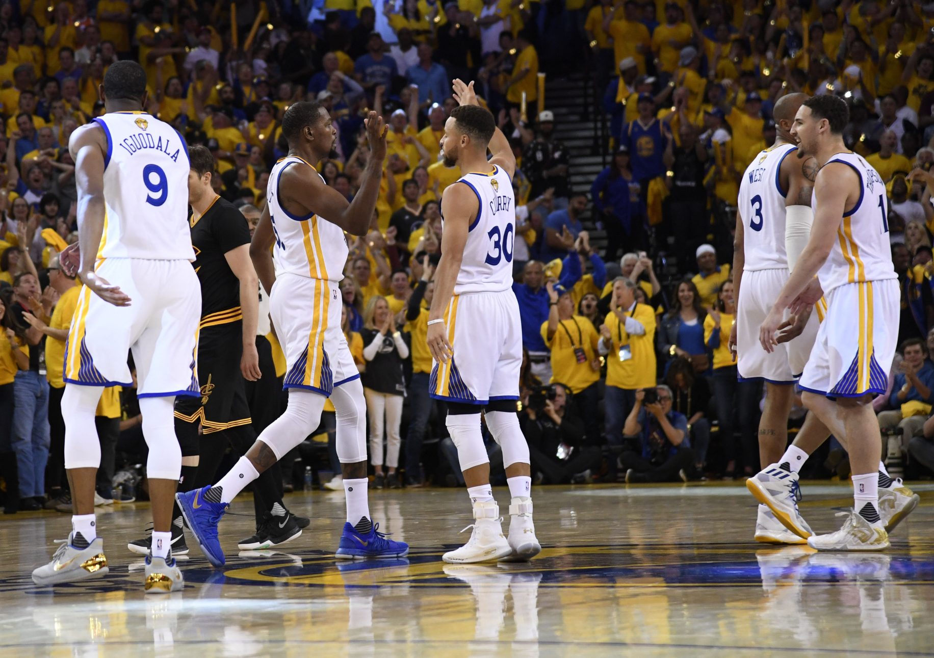 NBA Finals: How the Golden State Warriors Can Avoid History Repeating Itself 2