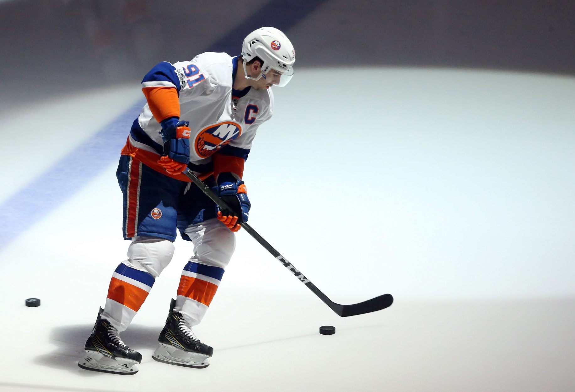 New York Islanders Captain John Tavares' Contract Hinges on 3 Key Factors 1