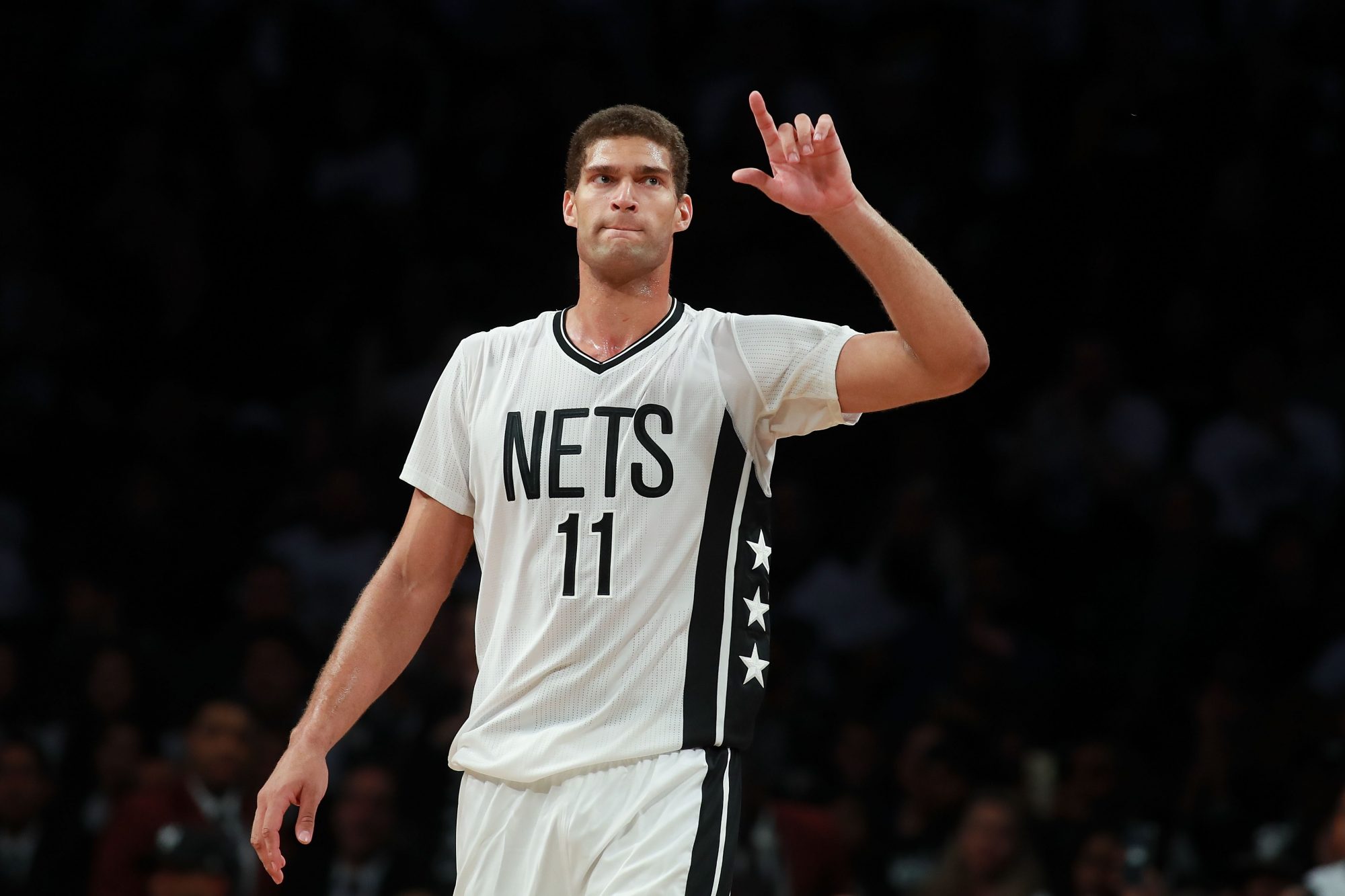 Brooklyn Nets: Retiring Brook Lopez's number 11 is a no brainer