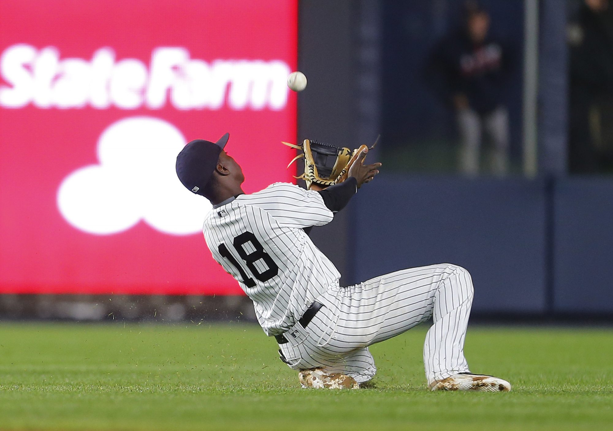 Aaron Hicks New York Yankees Game-Used #31 White Pinstripe Jersey