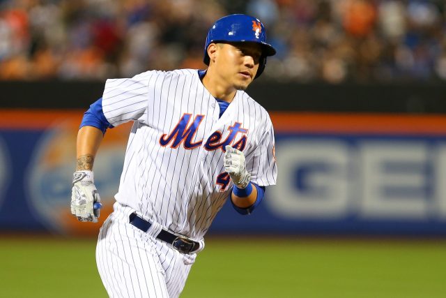 Wilmer Flores cries on field amid trade rumors