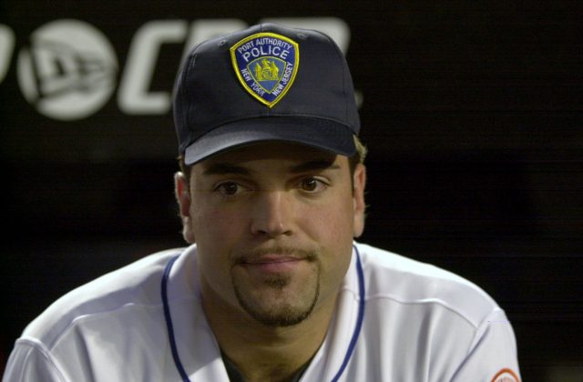 Mike Piazza's post-9/11 homer helps NY heal 