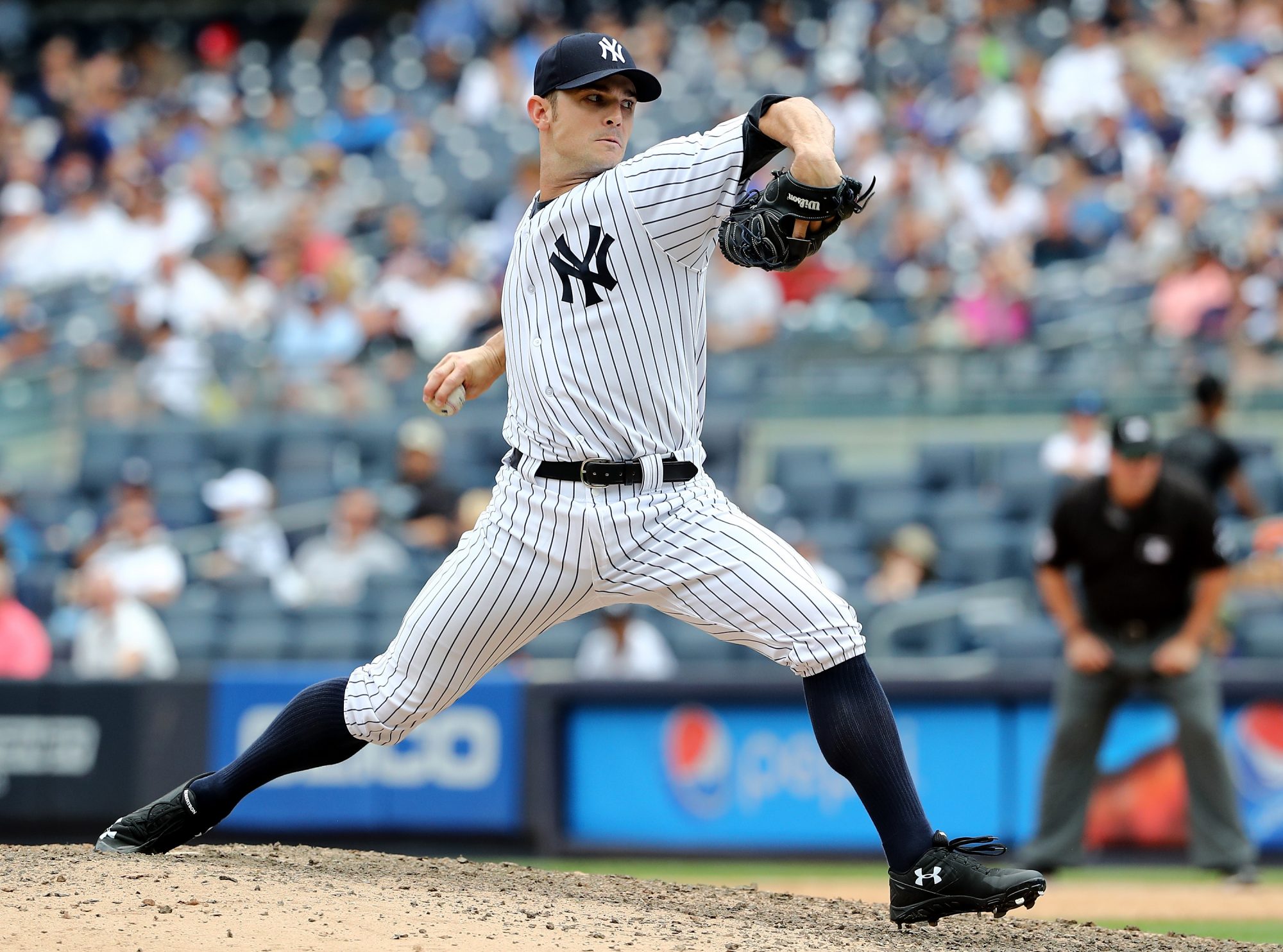 Tigers slug Tanaka, Yanks