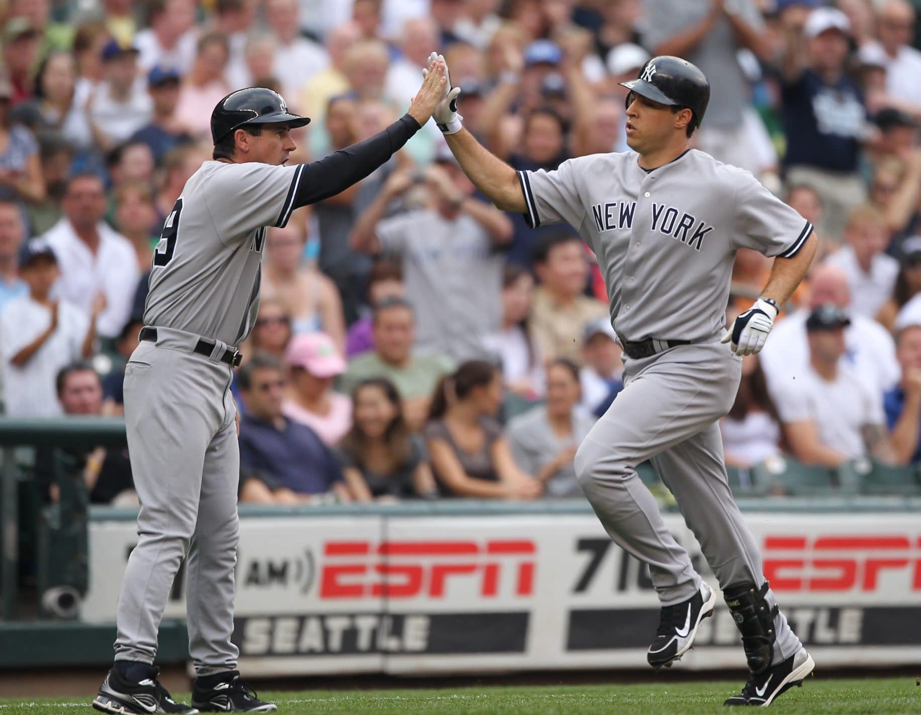 Mark Teixeira Believes Rob Thomson Is 'Perfect' New York Yankees Manager 