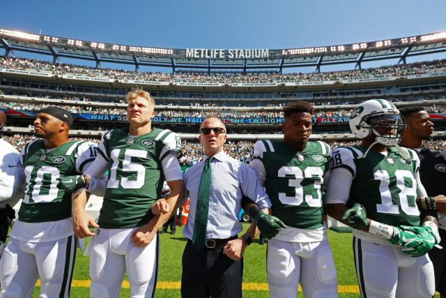 East Rutherford, New Jersey, USA. 7th Oct, 2018. New York Jets wide  receiver Quincy Enunwa (81) during a NFL game between the Denver Broncos  and the New York Jets at MetLife Stadium