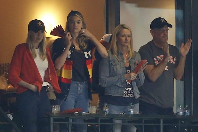 Kate Upton's Outfit During Astros' ALCS-Clinching Win Goes Viral - Sports  Illustrated Lifestyle