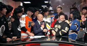 Jaromir Jagr Surprises 'The Traveling Jagrs' With New Jersey (Video) 2