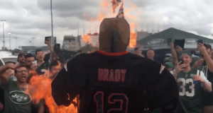 New York Jets Fans Burn Tom Brady Effigy (Video) 2