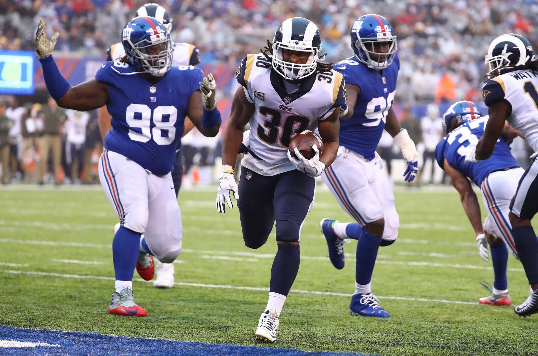 Photos: Giants embarrassed by Rams, lose 51-17