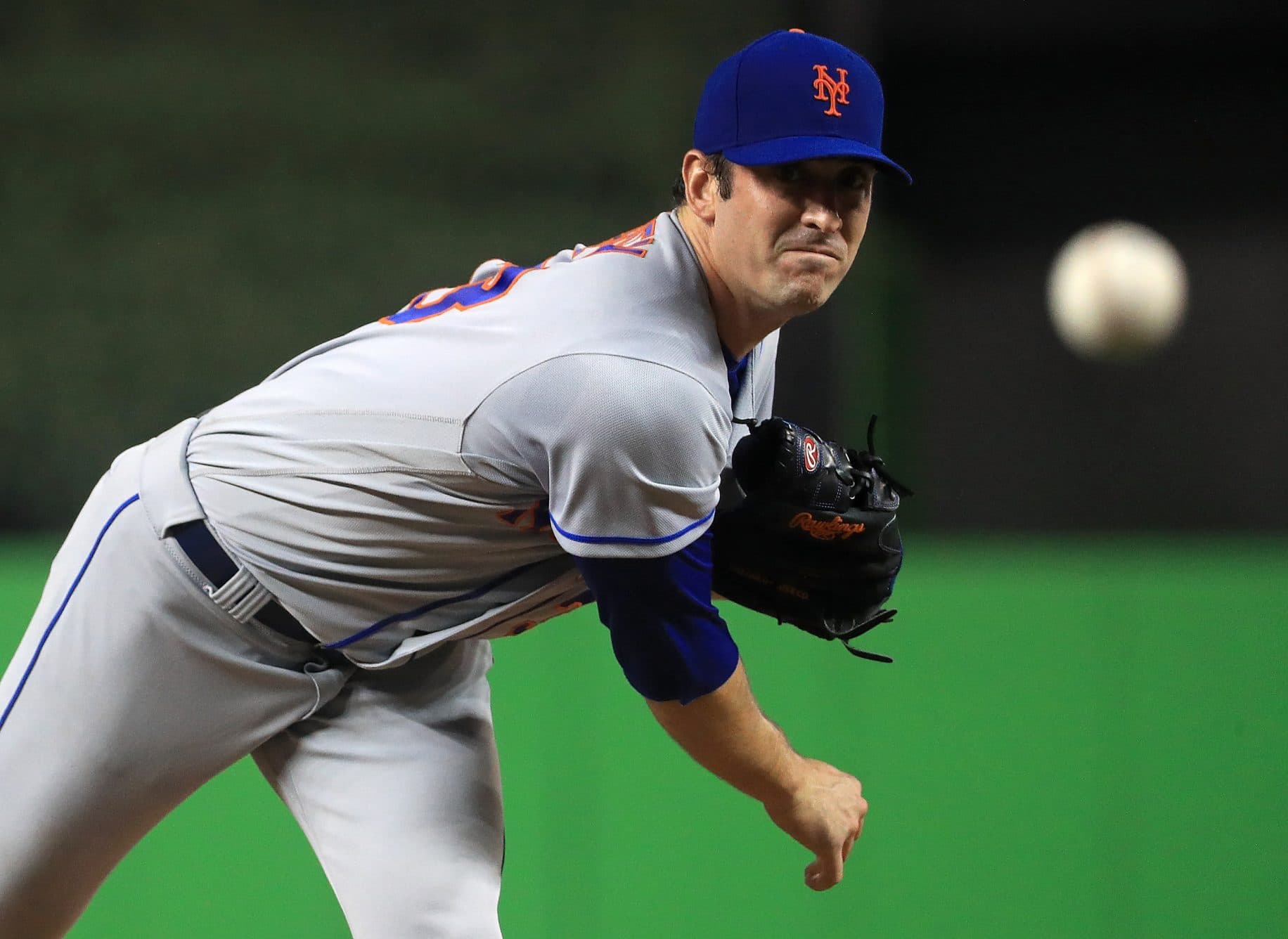 Why on Earth did the New York Mets tender a contract to Matt Harvey?