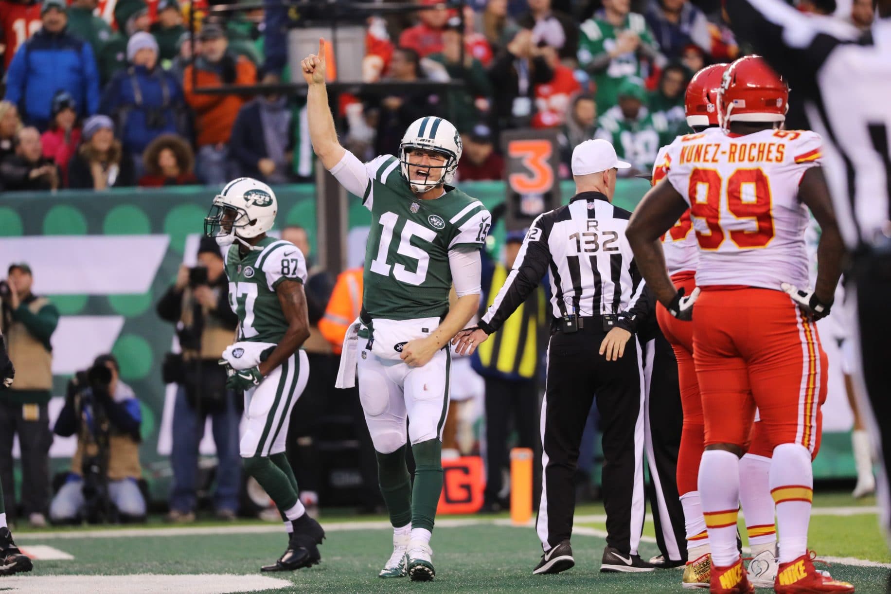 Eagles' Dexter McDougle took a pee break on the sideline against the Chiefs  