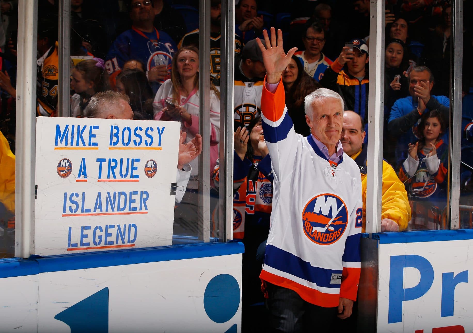 Mike Bossy, New York Islanders, Nassau Coliseum
