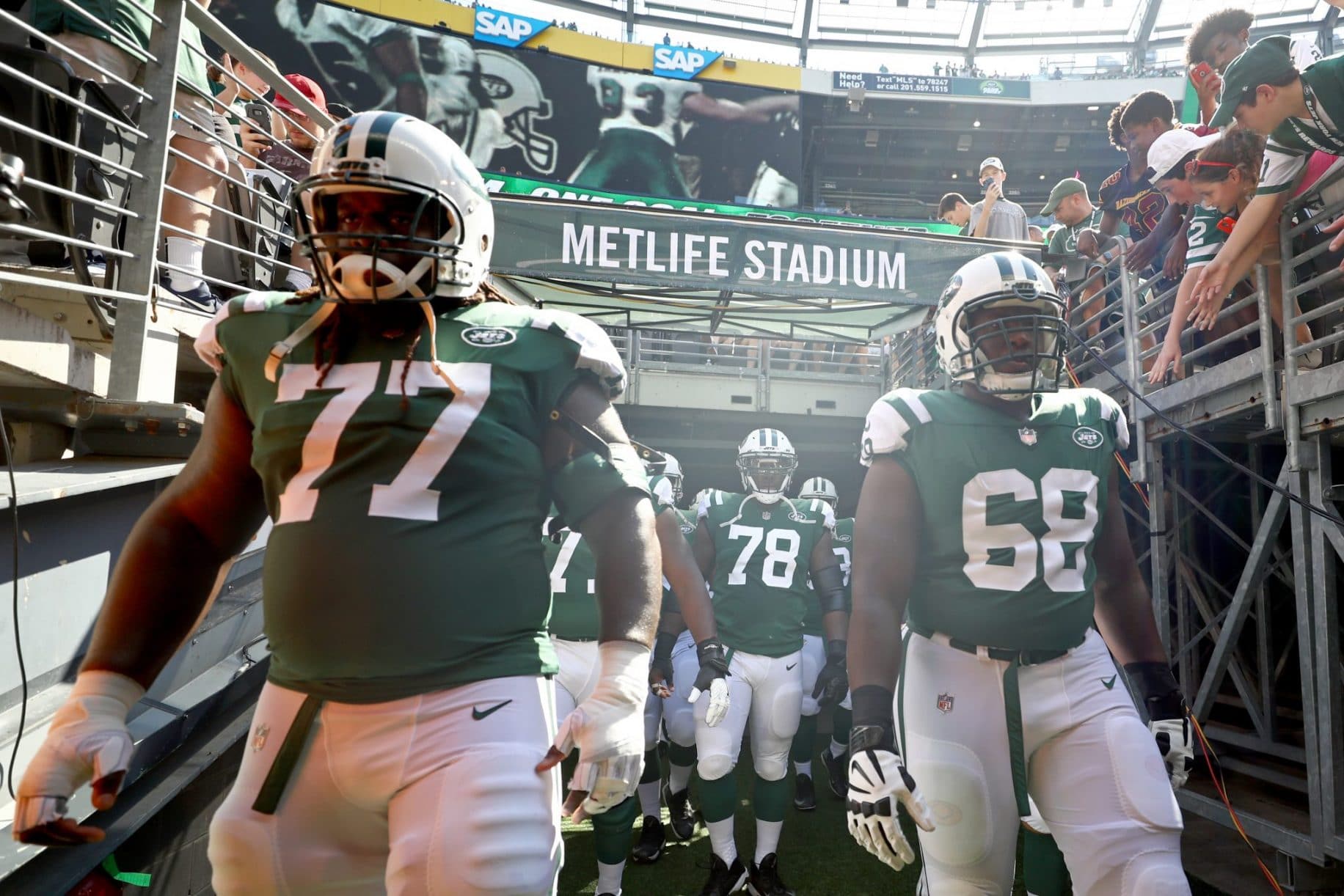 Vinny Testaverde Honorary Captain, Bilal Powell Meet & Greet